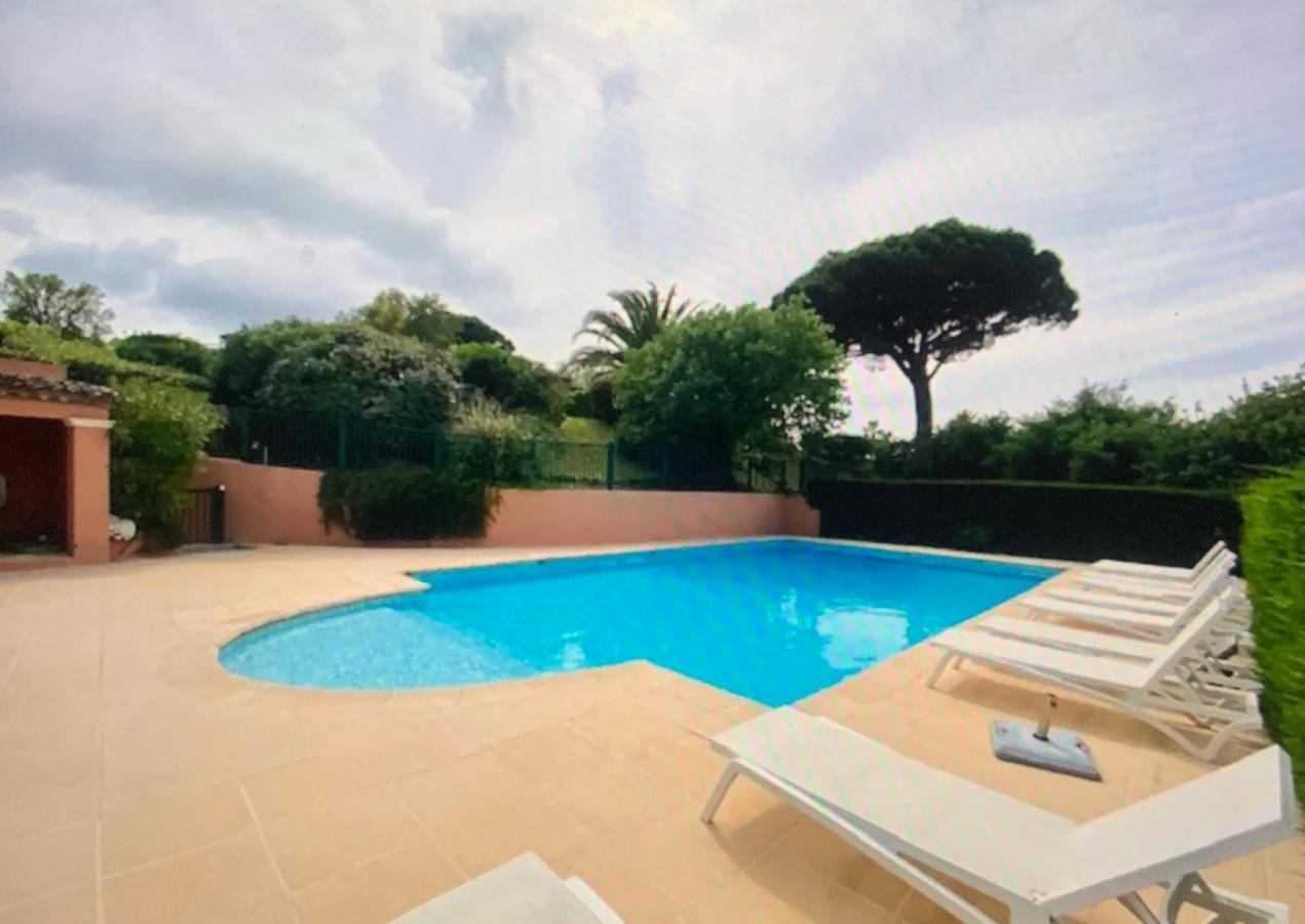 Villa Vue Mer Donnant Sur Le Golfe De St Tropez, 2 Chambres, 6 Pers, Piscine Commune Saint Tropez Exteriér fotografie