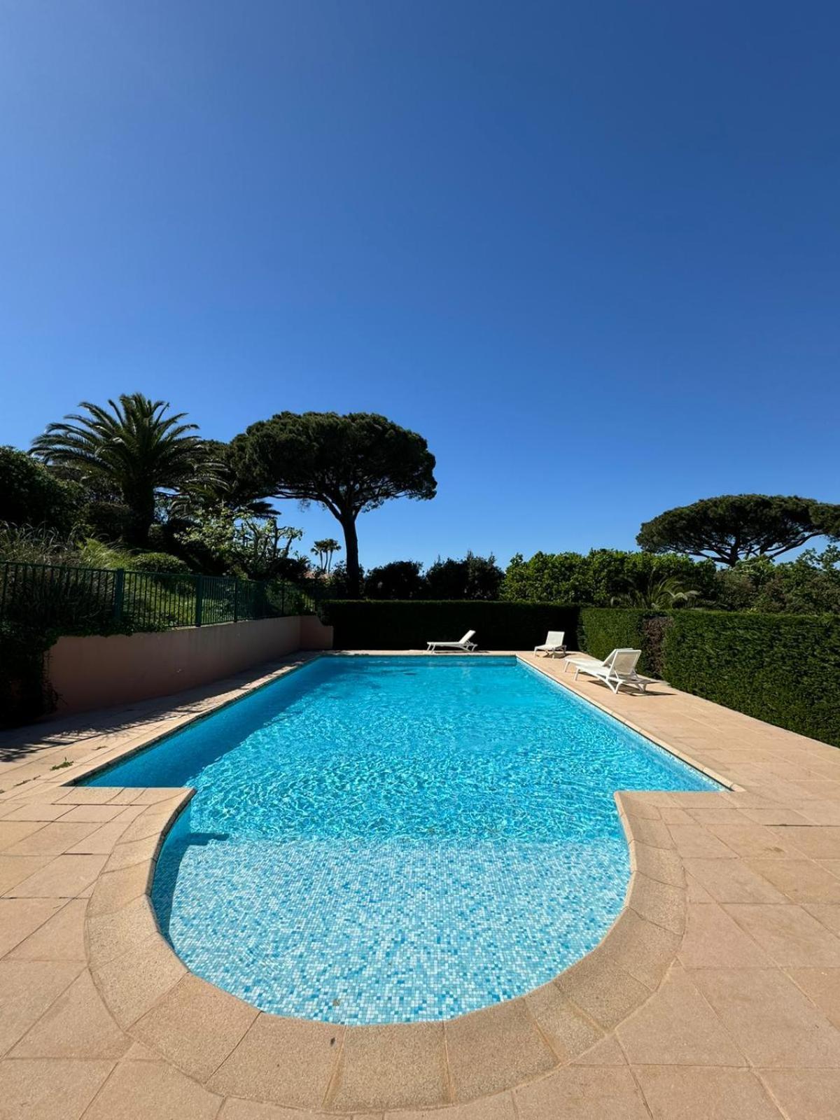 Villa Vue Mer Donnant Sur Le Golfe De St Tropez, 2 Chambres, 6 Pers, Piscine Commune Saint Tropez Exteriér fotografie